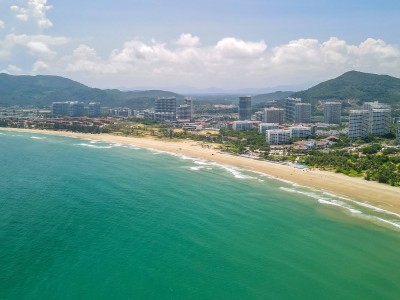 西安万宁旅游：海滩与热带雨林，魅力对比